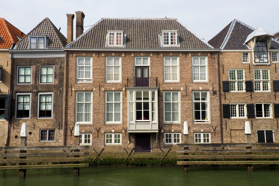Dordrecht Canal House